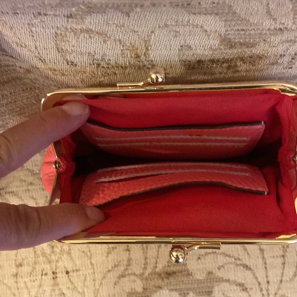 Dooney & Bourke Pink Pebbled Leather Kisslock Pouch Wallet Y2K - Picture 2 of 2
